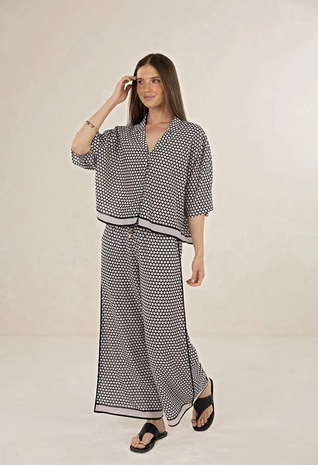 Hexi Shirt - Black/Cream