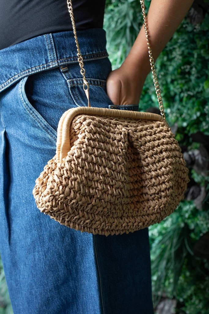 Coastal Clutch