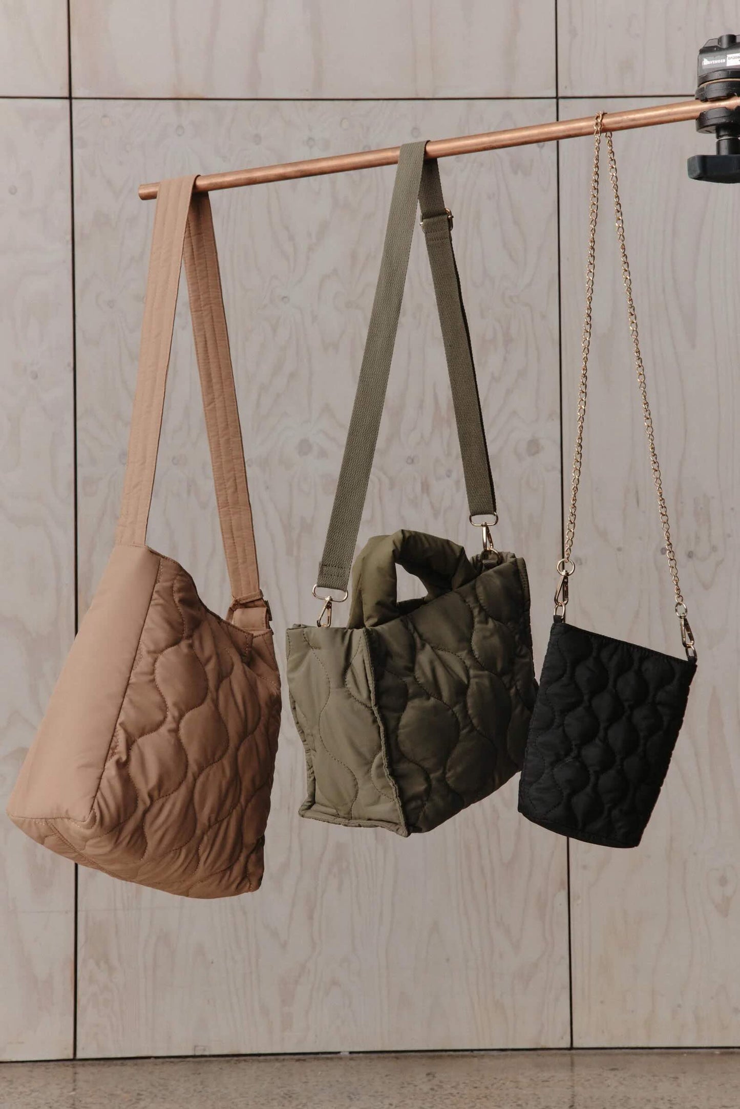 Argo Phone Bag