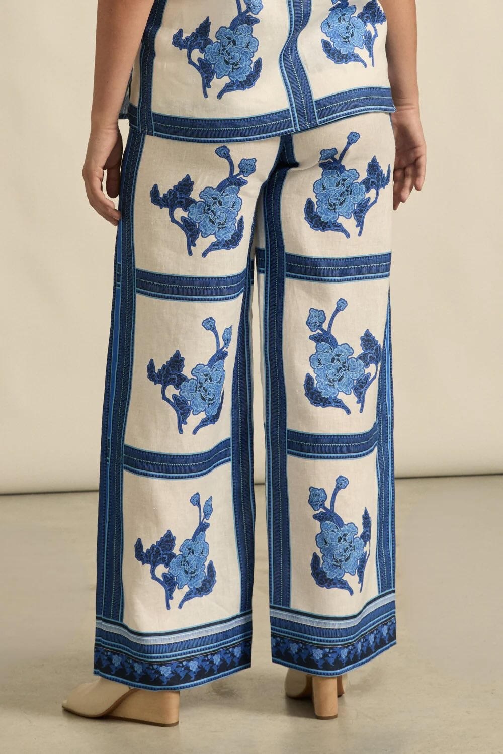 Gesture Pant