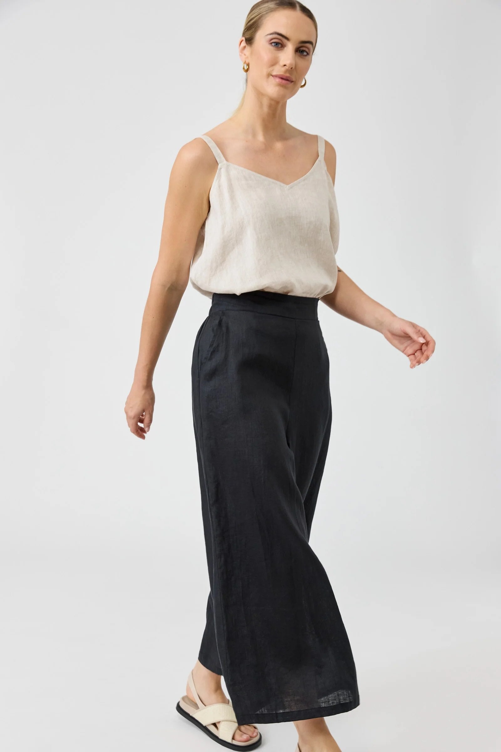 Studio Crop Pant Ebony