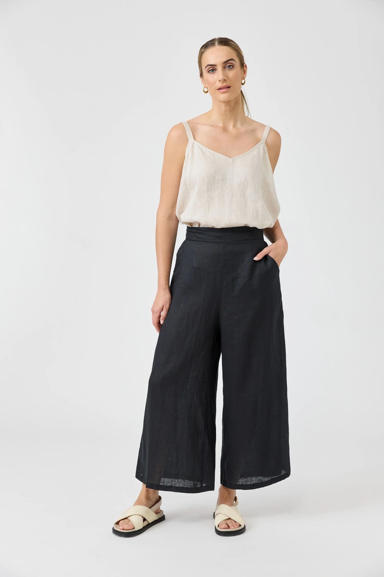 Studio Crop Pant Ebony