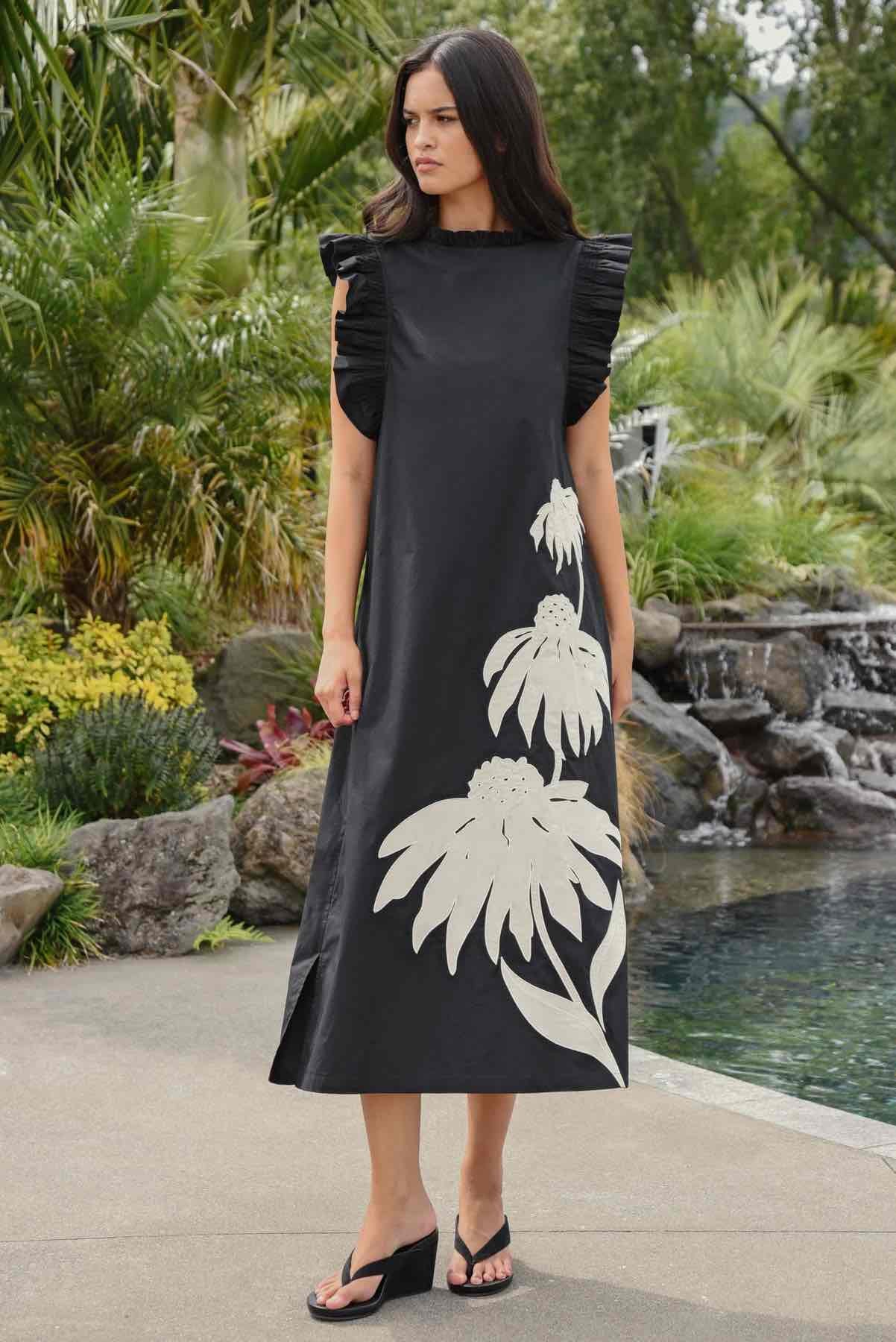 Three-Mendous Blooms Dress - Black & Cream