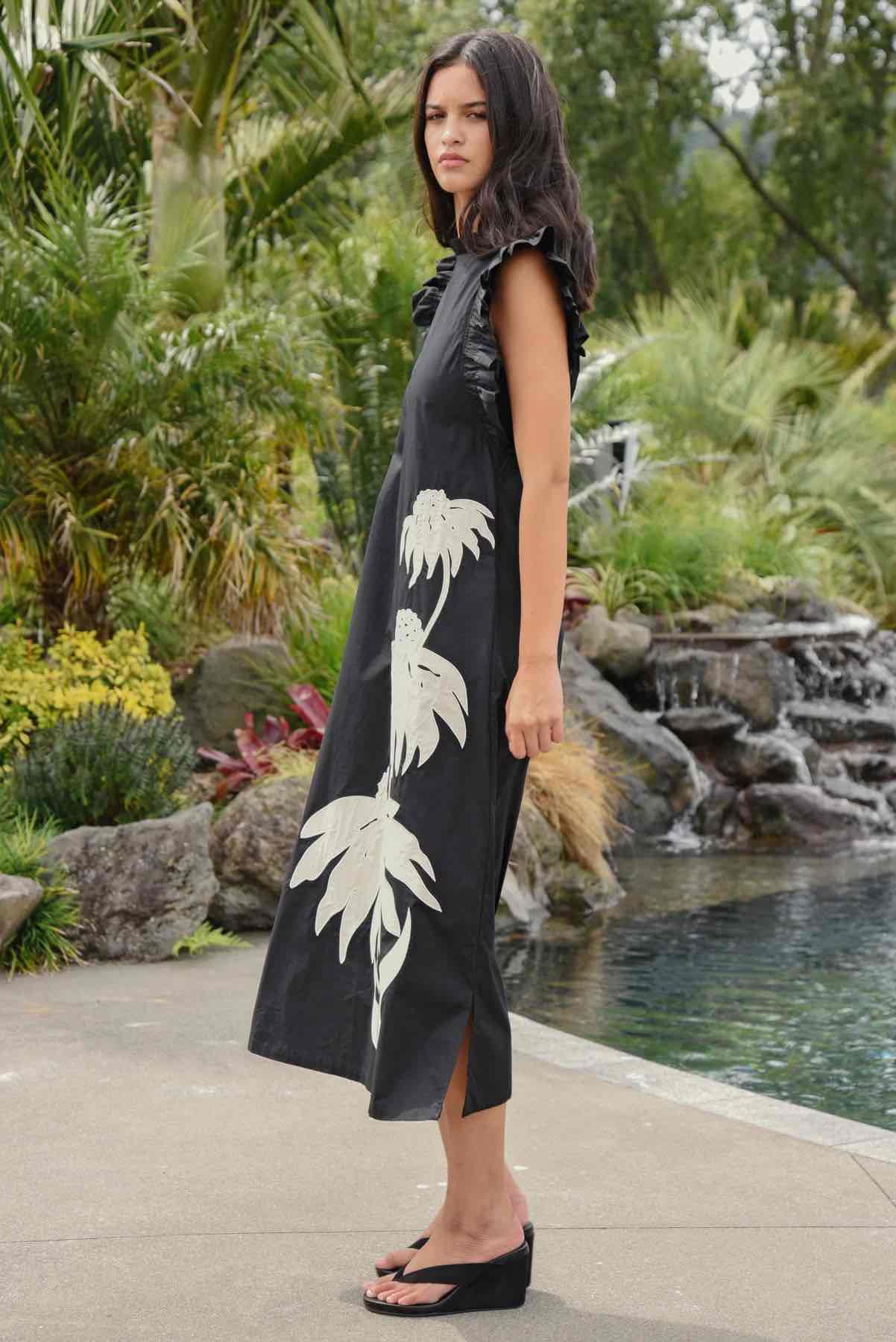Three-Mendous Blooms Dress - Black & Cream