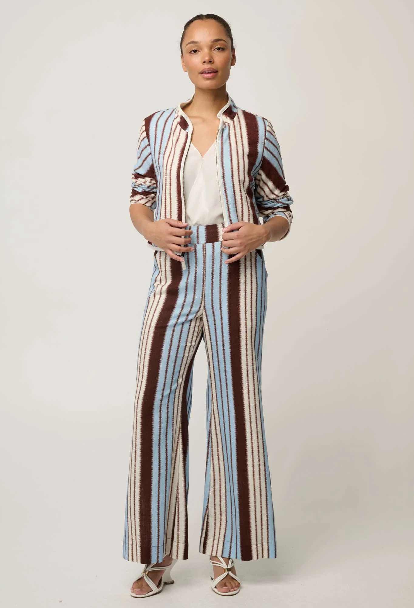 Delray Reversible Linen Viscose Jacket in Nautilus Bloom/Indescent Stripe