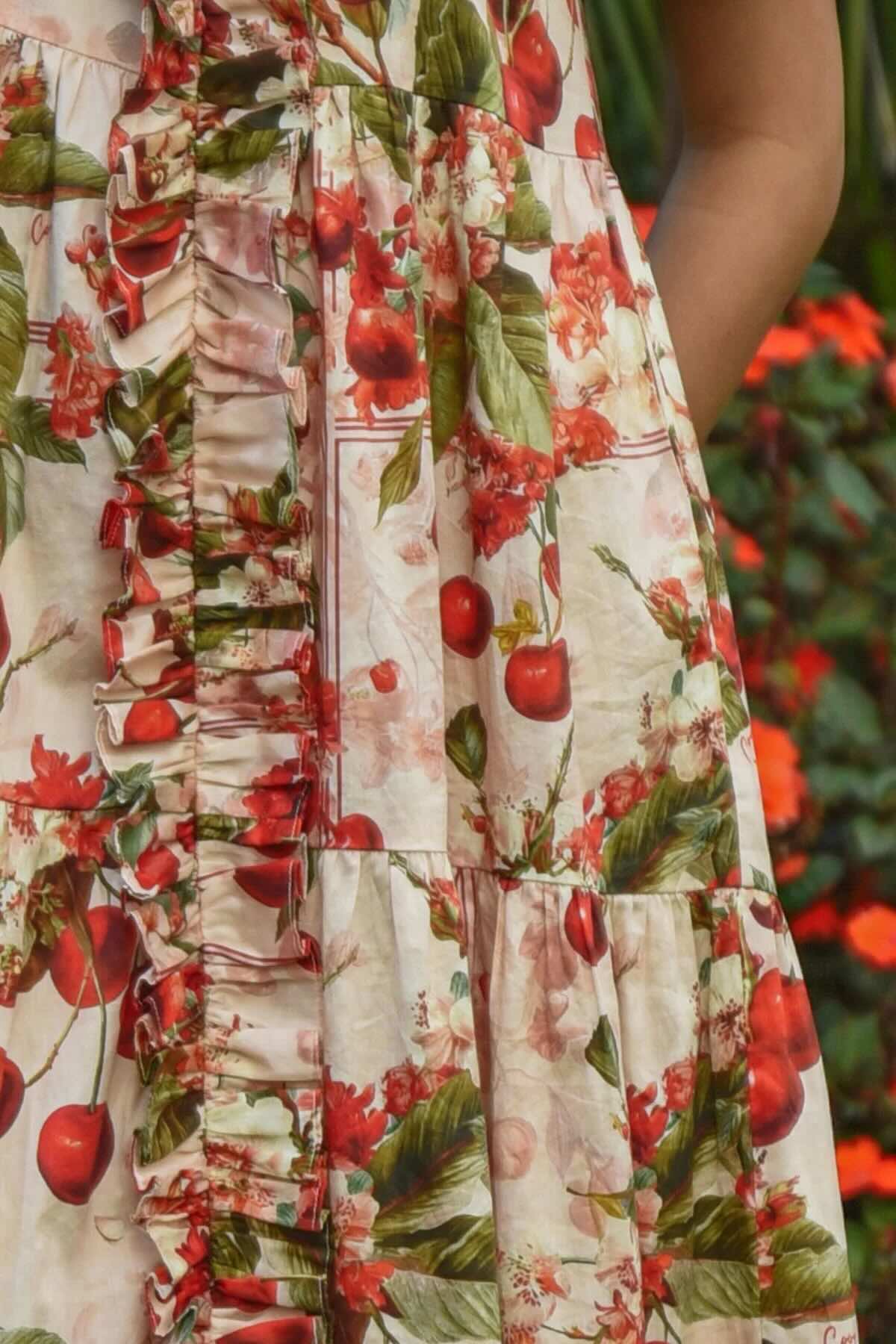 Frillaxed Dress - Cherry