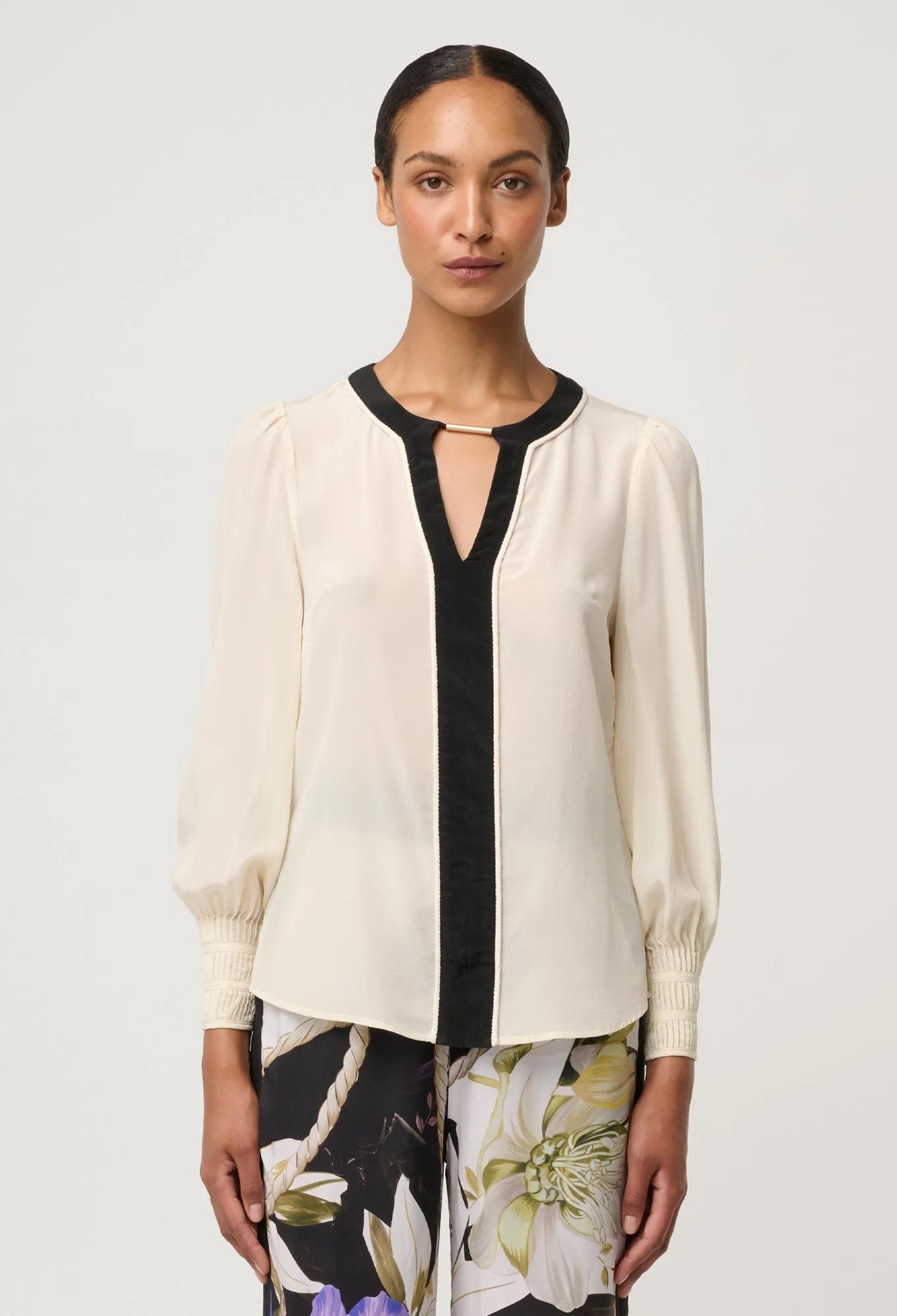 Iris Pleated Cuff Silk Blouse In Cloud