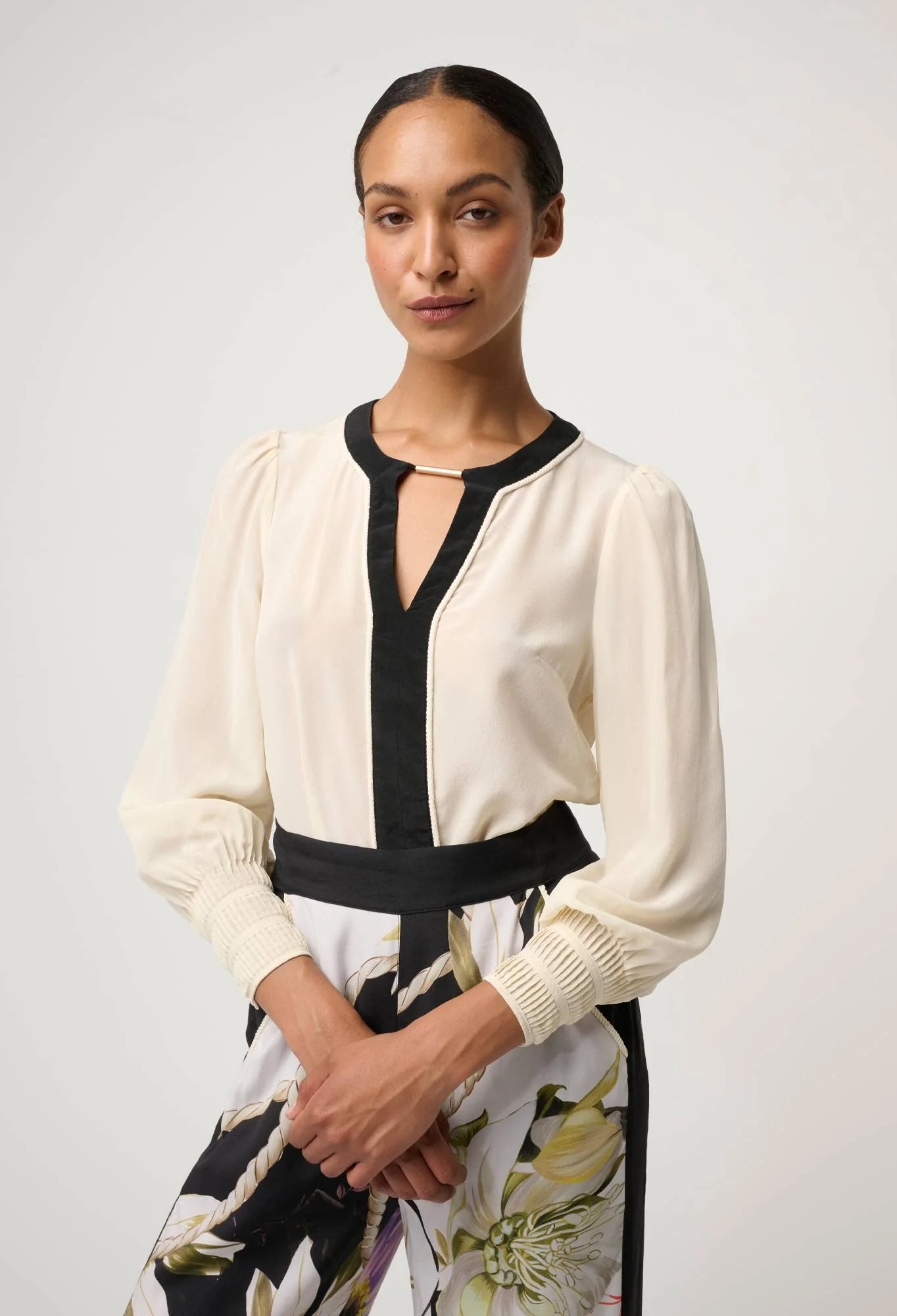 Iris Pleated Cuff Silk Blouse In Cloud