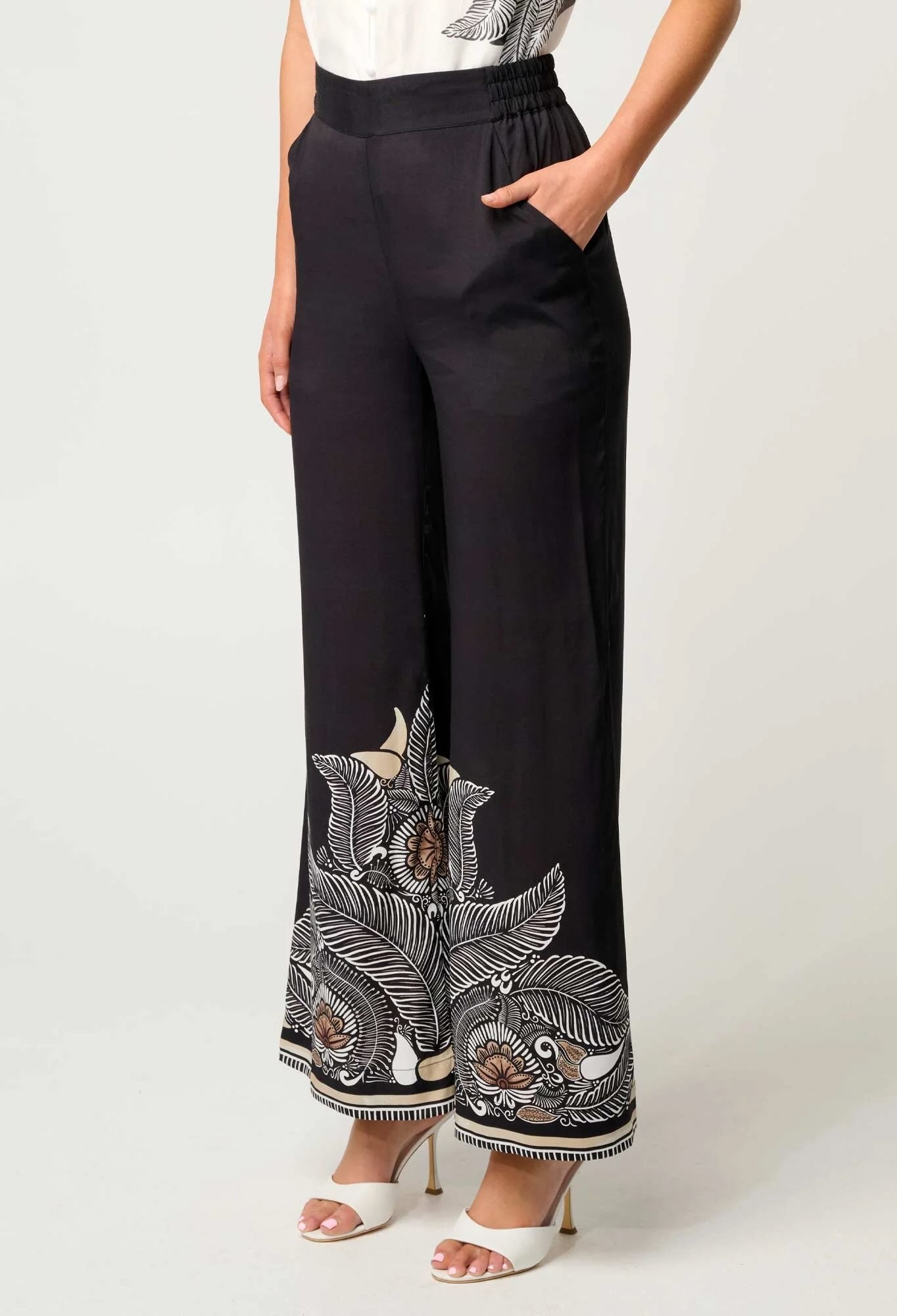 Willow Viscose Faille Contrast Panel Pant In Onyx Casablanca