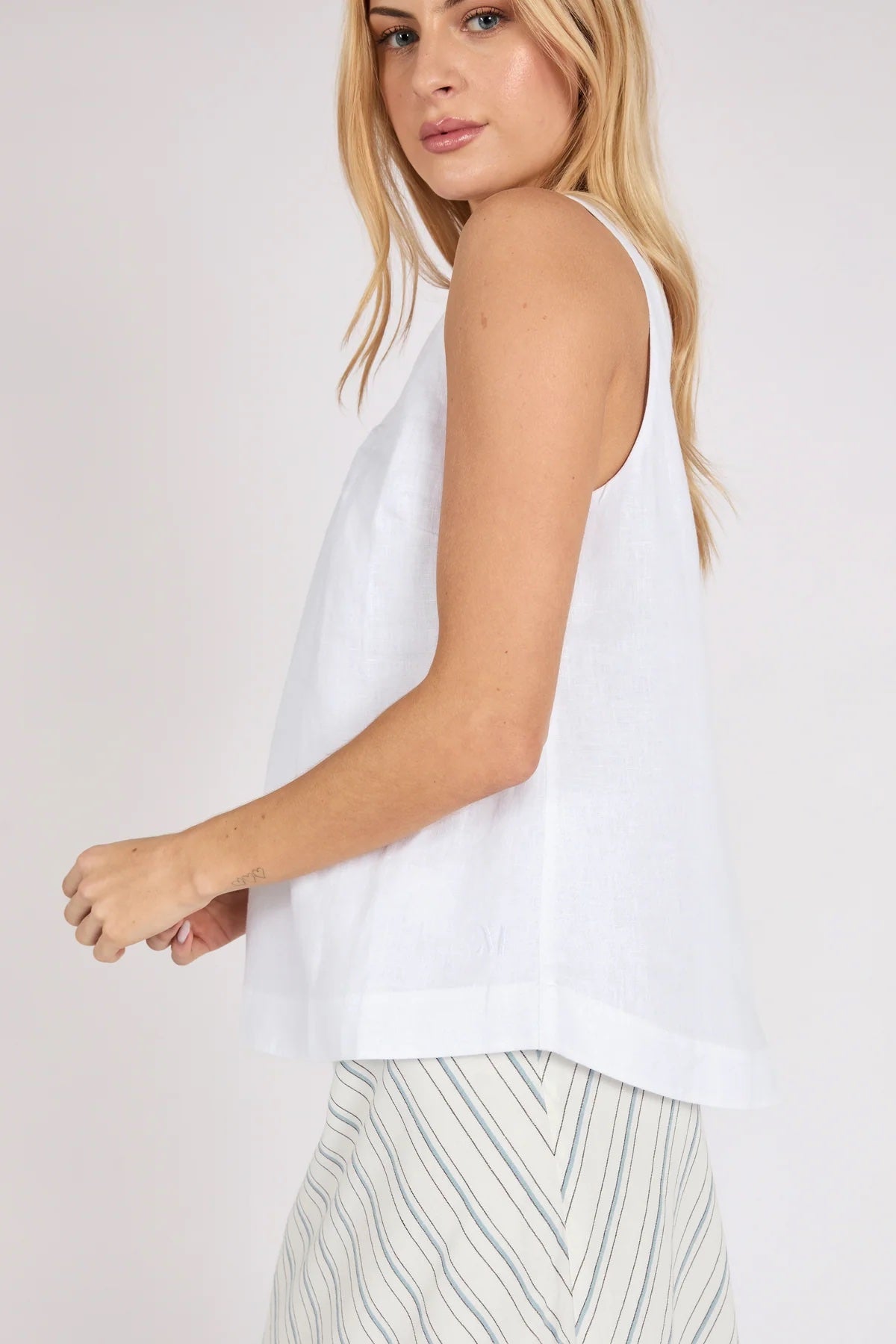 Riptide Linen Tank - White