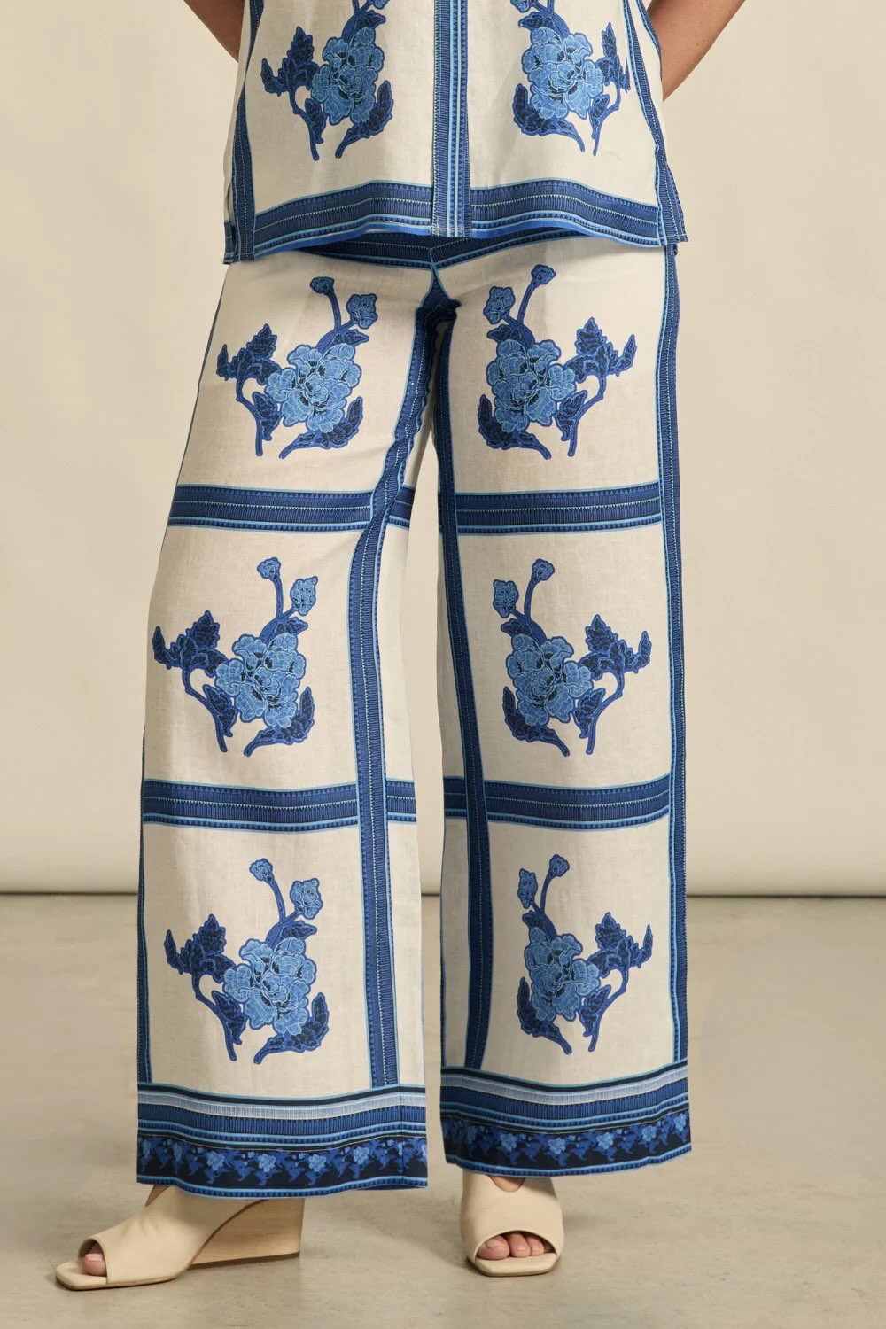 Gesture Pant
